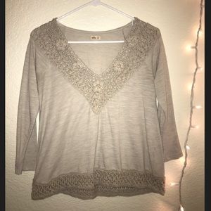 Taupe quarter length sleeve shirt